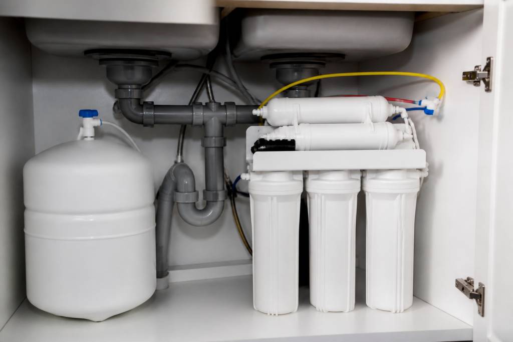 Osmoseur inverse : comment il aide à réduire les pfas dans l’eau du robinet